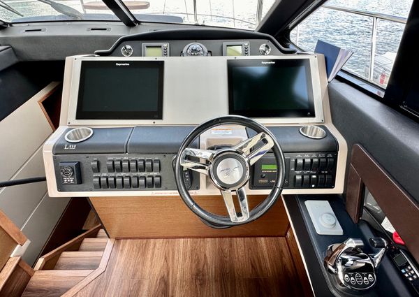 Sea Ray L650 image