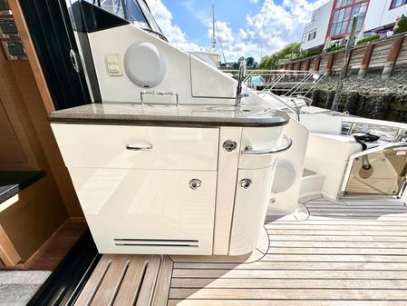 Sea Ray L650 image