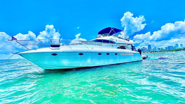 Fairline Squadron 55 