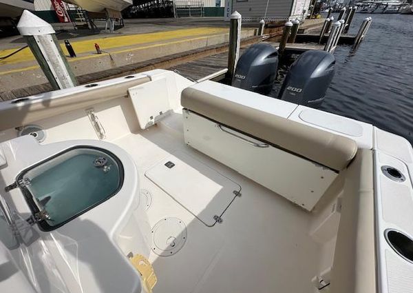 Pursuit C 260 Center Console image