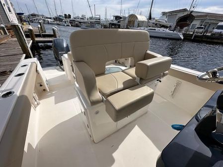 Pursuit C 260 Center Console image