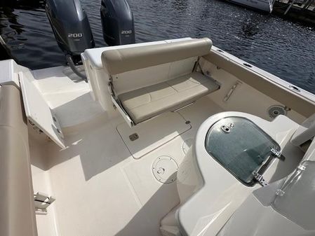 Pursuit C 260 Center Console image