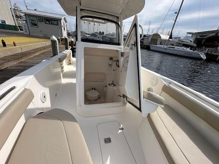 Pursuit C 260 Center Console image