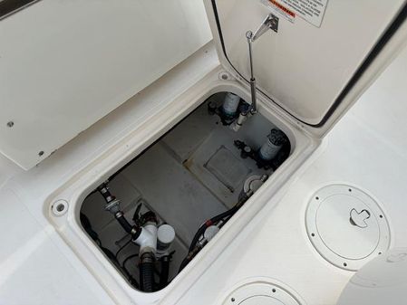 Pursuit C 260 Center Console image