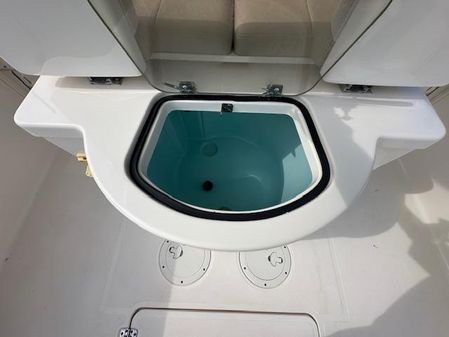 Pursuit C 260 Center Console image