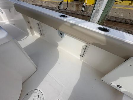 Pursuit C 260 Center Console image