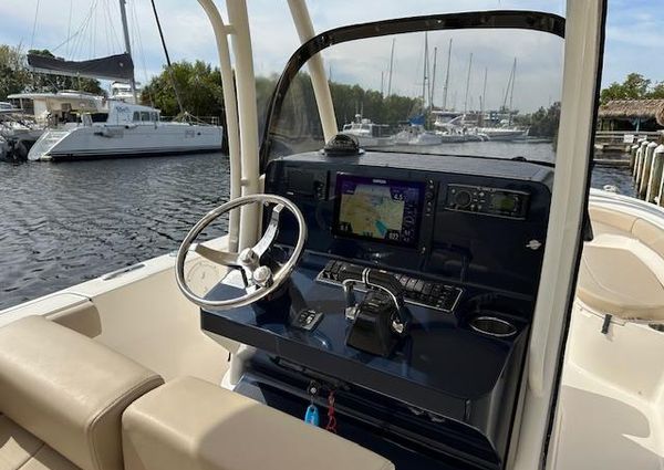 Pursuit C 260 Center Console image