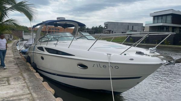 Bayliner 335 Cruiser 