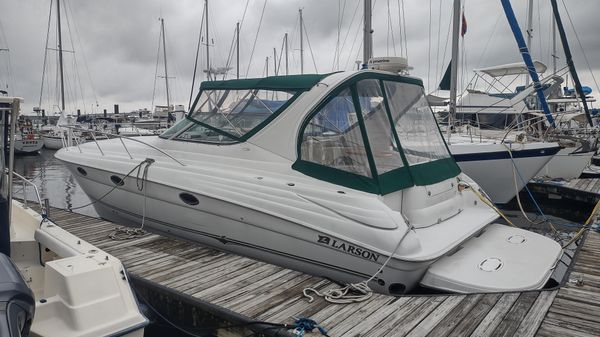 Larson Cabrio 370