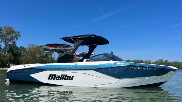 Malibu 26 LSV 