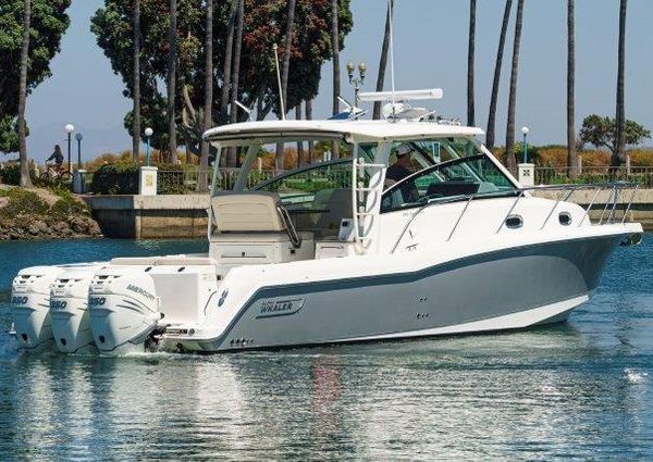 Boston Whaler 345 Conquest image