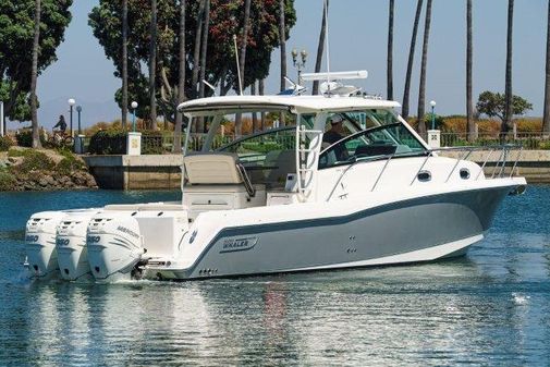 Boston Whaler 345 Conquest image