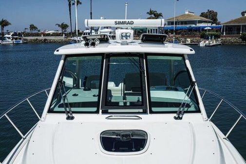 Boston Whaler 345 Conquest image