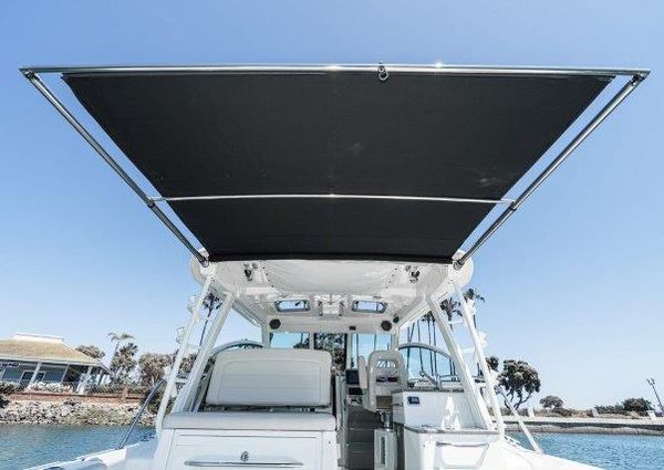 Boston Whaler 345 Conquest image