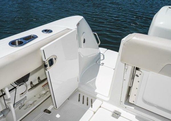 Boston Whaler 345 Conquest image