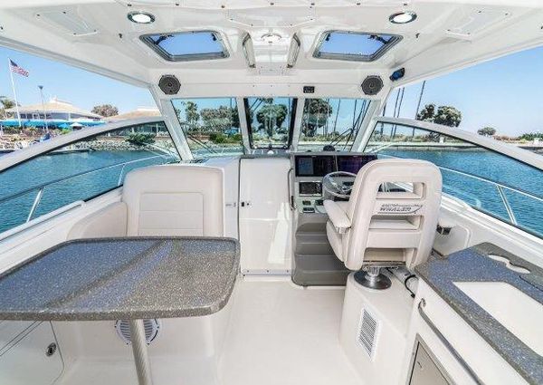 Boston Whaler 345 Conquest image