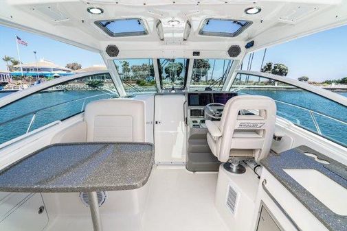 Boston Whaler 345 Conquest image