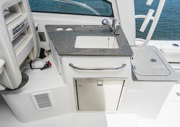 Boston Whaler 345 Conquest image