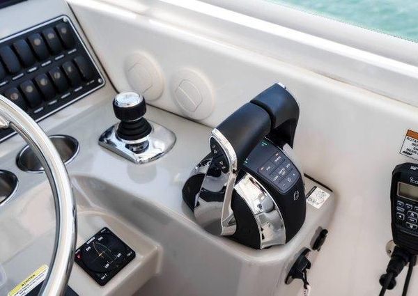 Boston Whaler 345 Conquest image