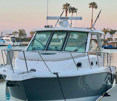 Boston Whaler 345 Conquest image