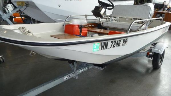 Boston Whaler 11