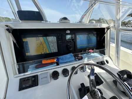 SeaVee 390Z image