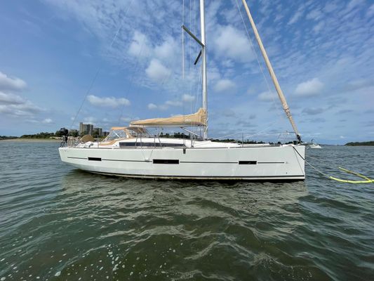 Dufour 410 GL - main image