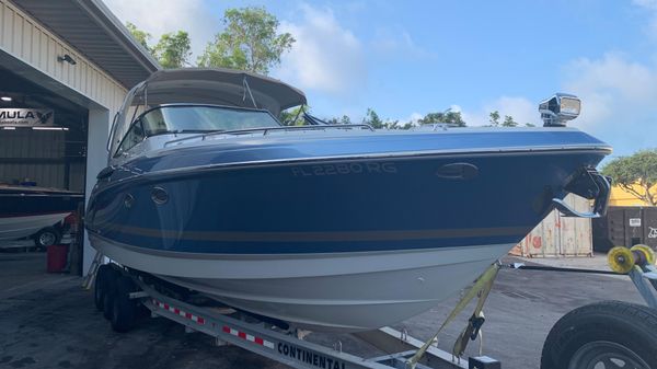 Formula 330 Crossover Bowrider 