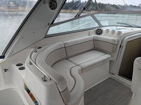 Rinker 342 Fiesta Vee image