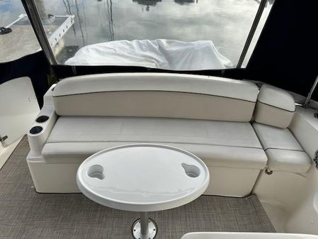 Rinker 342 Fiesta Vee image