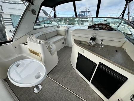 Rinker 342 Fiesta Vee image