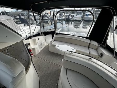 Rinker 342 Fiesta Vee image