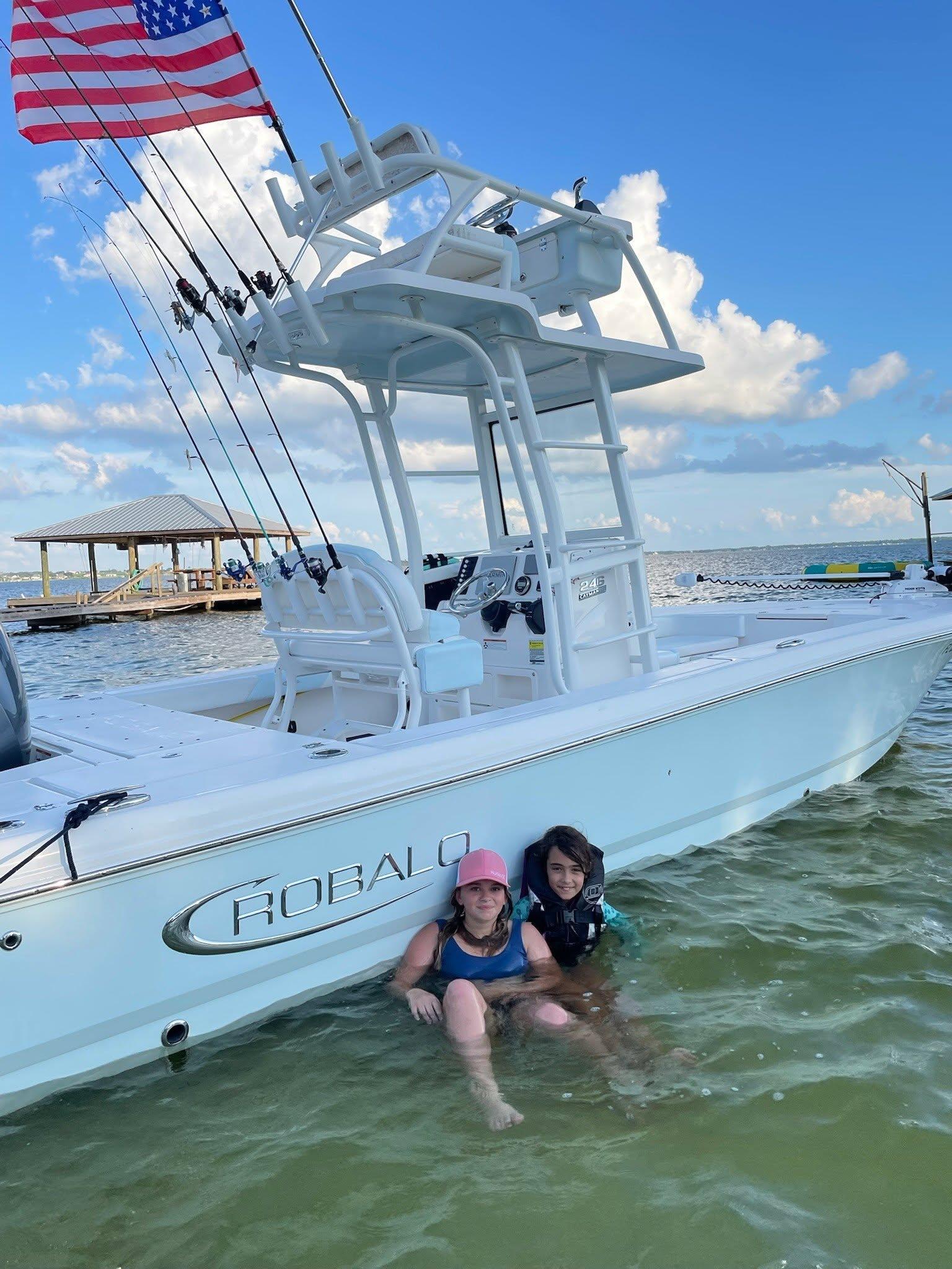 2020 Robalo 246 cayman