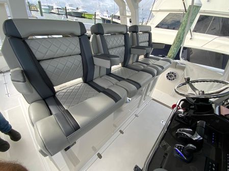 Pursuit S428-SPORT image