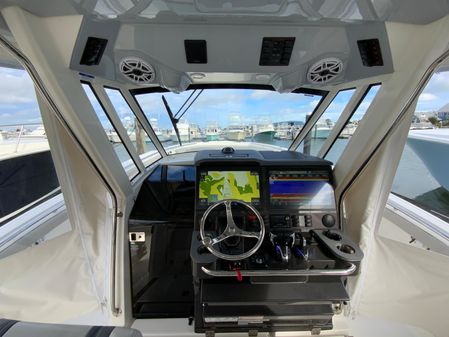 Pursuit S428-SPORT image
