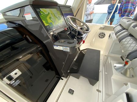Pursuit S428-SPORT image