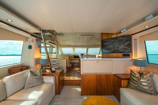 Hatteras 60 Motor Yacht image