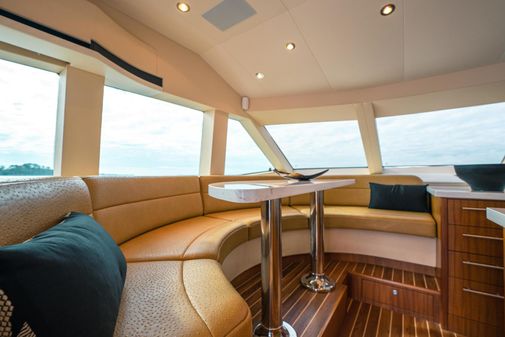 Hatteras 60 Motor Yacht image