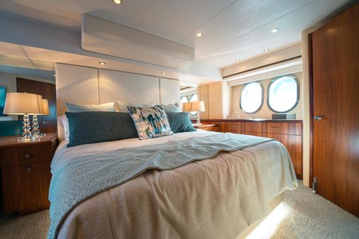 Hatteras 60 Motor Yacht image