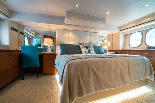 Hatteras 60 Motor Yacht image