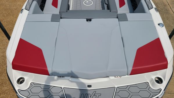 MasterCraft NXT23 image