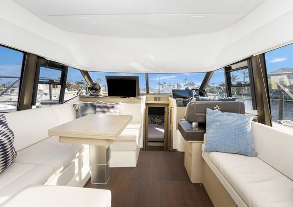 Prestige 420 Flybridge image