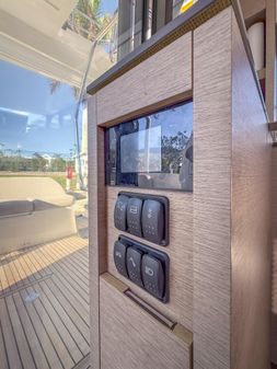 Prestige 420 Flybridge image