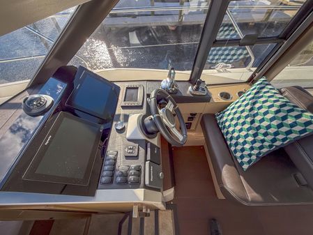 Prestige 420 Flybridge image