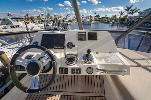 Prestige 420 Flybridge image