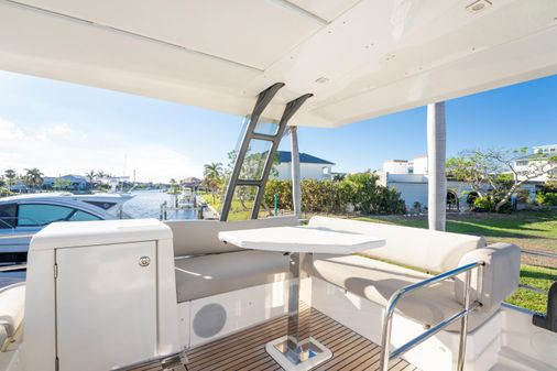 Prestige 420 Flybridge image