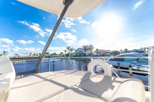 Prestige 420 Flybridge image