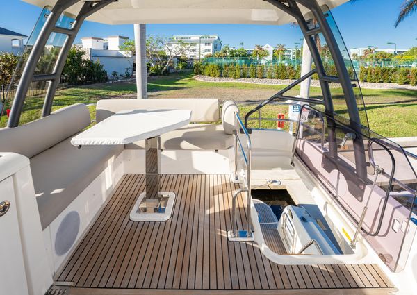 Prestige 420 Flybridge image