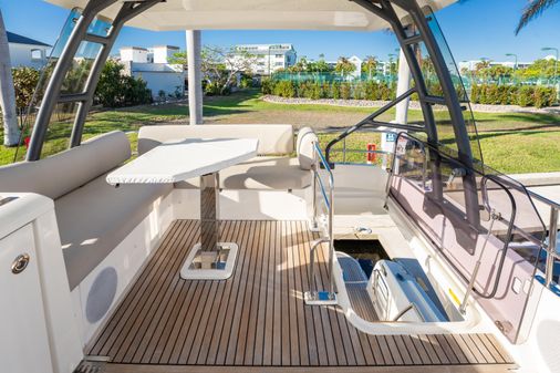 Prestige 420 Flybridge image