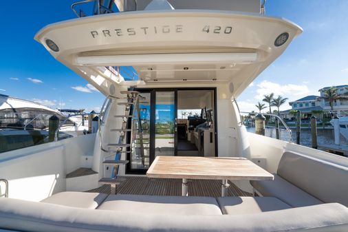 Prestige 420 Flybridge image